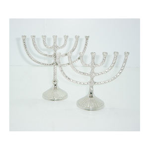 Fantaisie Laiton Métal De Table Menorah Bougeoir Indien Creative Design Fait À La Main Premium Mini Menorah Multi Flamme Bougeoir - Product Image 1