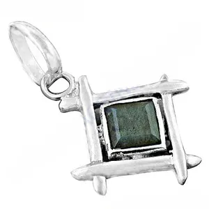 Pendentif géométrique en argent sterling avec pierre naturelle verte sertie clos, breloque minimaliste hypoallergénique, cadeau unisexe pour le quotidien - Product Image 1