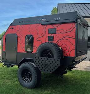 Remolque de camping todoterreno 4x4 tipo lágrima con suspensión independiente, carcasa rígida, mini caravana ligera y cocina trasera en venta - Product Image 2