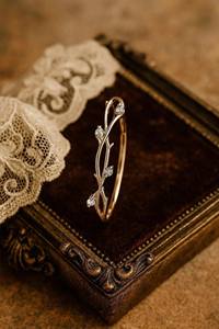 Vintage blanc Moissanite pierres précieuses bande de mariage Art déco feuille or Rose branche correspondant bande demi éternité brindille bande - Product Image 3