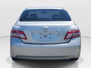 EN SOLDE! Véhicule commercial d'occasion Toyota Camry LE 2011 en vente aux enchères par un courtier - Product Image 5