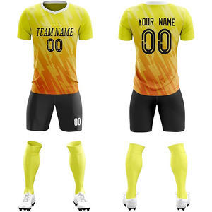 Uniforme de football personnalisable de haute qualité Nom et numéros personnalisés sublimés pour les joueurs individuels - Product Image 5