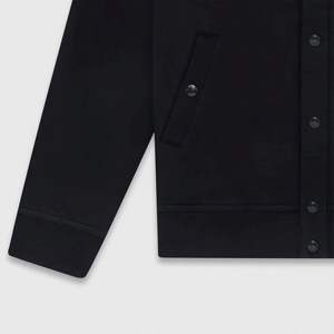 Veste universitaire noire personnalisée avec service OEM, design en laine de luxe à manches blanches, veste universitaire de baseball pour hommes, vente à chaud - Product Image 5