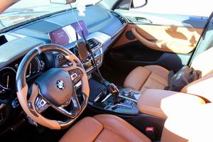 Auto Usado Premium 2018 BMW X3 M40i Turbo de 6 Cilindros, Tracción en las Cuatro Ruedas, Envoltura Exterior en Morado Medianoche - Product Image 3