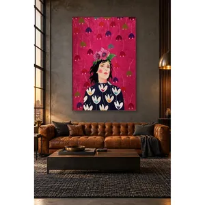Impression sur toile Fida Fuchsia : Femme avec couronne de fleurs - Product Image 4