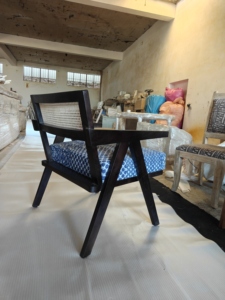 Chaise Longue Reclinable Moderna y Ecológica de Madera de Mango Maciza Hecha a Mano con Asiento Cómodo para Sala de Estar - Product Image 3
