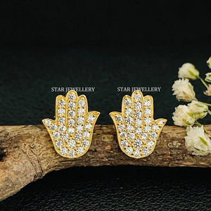 Piercing d'oreille Hamsa en or massif 14 carats avec diamant naturel. - Product Image 5