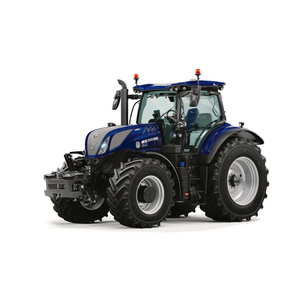 Tractores agrícolas CNH empaquetados para entrega a distribuidores y mayoristas de maquinaria - Product Image 5