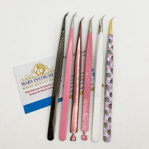 Pince à épiler d'isolation à 45 degrés avec bout pointu pour extensions de cils - Product Image 1