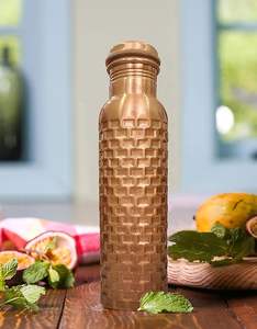 Botella de Agua de Cobre Puro Brillante y Duradera con Tapa de Textura Martillada, Ecológica y de Gran Capacidad para Senderismo y Viajes al Aire Libre - Product Image 1