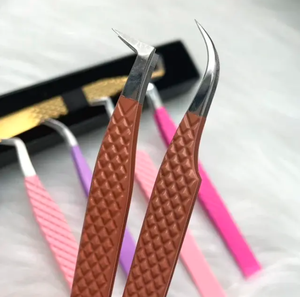 แหนบต่อขนตาปลายเฉียงความแม่นยำสูง พร้อมโลโก้ส่วนตัว แบรนด์ตามสั่ง - Product Image 1