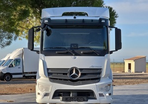 ¡EN OFERTA! Camión Tractor Actros1843 Usado de 2017, 4X2 ClassicSpace, para Trabajo Pesado - Product Image 2
