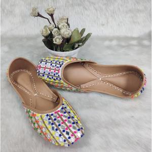 Zapato bordado de gran venta, zapatos elegantes duraderos de la mejor calidad, artesanías, calzado de fiesta para mujer, zapatos de cuero a la moda - Product Image 2