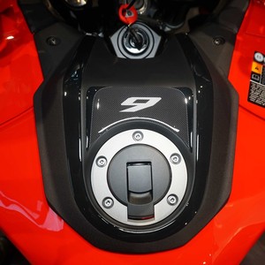 Adesivi 3D Impermeabili Personalizzati di Alta Qualità per Serbatoio Moto, Modello Yamaha Tracer 9 2025 - Product Image 1