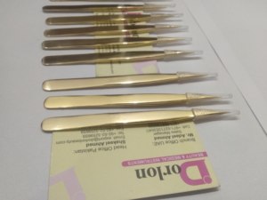 Pince à épiler à extension de cils en acier inoxydable Logo privé pince à épiler plaquée or pour cils au Pakistan - Product Image 3