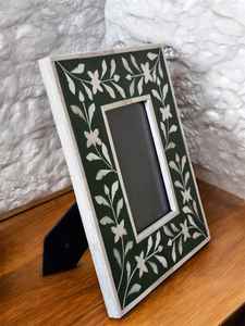 Cadre photo en incrustation d'os fait à la main de haute qualité avec finition lisse, parfait pour la décoration murale et les cadeaux. - Product Image 2