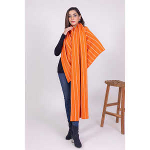 ผ้าคลุมไหล่ยาวลายทางสำหรับเด็กผู้หญิง ดีไซน์ลายแจ็คการ์ด ผลิตจากผ้าวูล โพลีเอสเตอร์ และแคชเมียร์  สามารถปรับแต่งโลโก้ได้ รุ่น WG-SH-W22-125B - Product Image 5