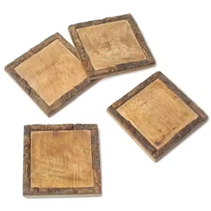 Sous-verres en noyer sous-verres carrés en noyer sous-verres en bois noyer et érable par l'artisanat en croissant - Product Image 2