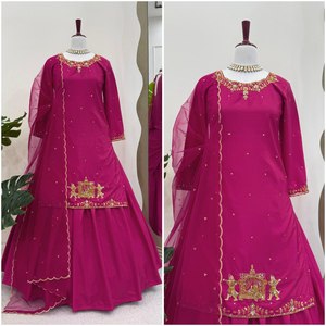 Traje Sharara bordado Premium para mujer Traje indio tradicional con Dupatta para bodas, festivales y eventos - Product Image 3