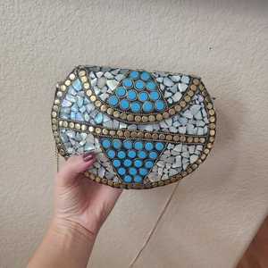 กระเป๋าคลัทช์ทำจากเรซินโมเสคแบบพรีเมี่ยมกระเป๋าคลัทช์สำหรับใช้ในตอนเย็นดีไซน์ทันสมัย - Product Image 2