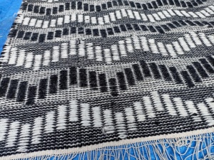 Alfombras de Jacquard con Patrón Chevron de Gran Área Personalizadas, Resistentes a las Manchas, de Lana/Seda, Antideslizantes, Reversibles, Aptas para Mascotas, 1000 GSM - Product Image 3