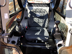 Cargadora Compacta Usada de Servicio Pesado Case SR210B Económica y Asequible con Equipo de Construcción en Existencia - Product Image 3