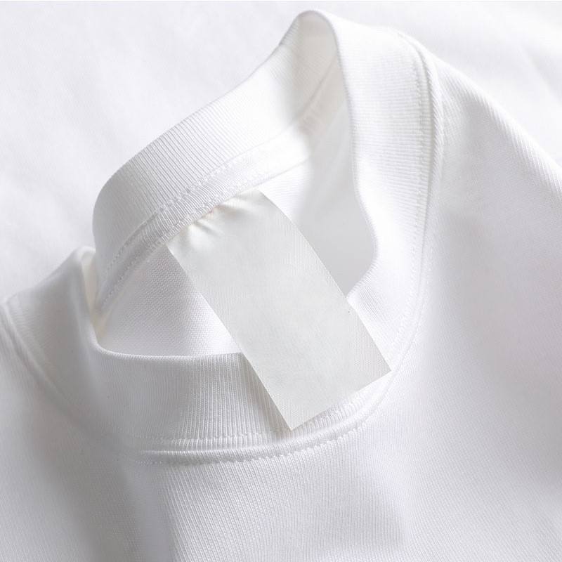 สีขาวดวงจันทร์สว่าง