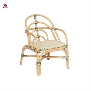 Vente en gros de mini chaises pour tout-petits de couleurs et de designs personnalisés Chaises en rotin naturel pour enfants Usines de matériaux naturels - Product Image 1