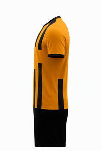 Nueva Camiseta de Fútbol Personalizada, Uniforme de Poliéster de Media Manga, Secado Rápido, Diseño Ligero de Dos Tonos, Logotipo Personalizable - Product Image 2