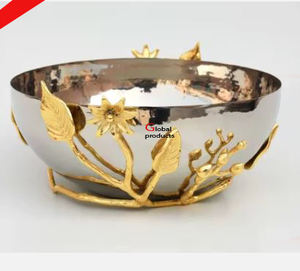 Tazón de servicio de metal con acabado plateado de gran calidad con diseño de flores y hojas doradas para restaurante y bar de hotel - Product Image 1