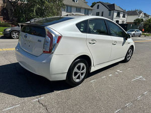 CLEAN 2014 À-yo-ta Pri-us Four - Product Image 5