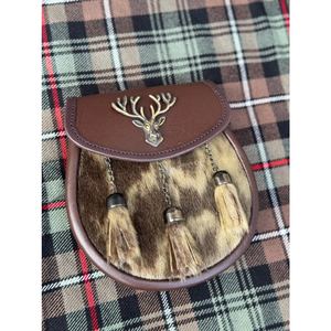 Vente en gros de kilt celtique écossais personnalisé Sporrans kilt en cuir de vachette de haute qualité Highland kilt Sporrans - Product Image 3