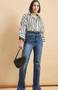 Chemise boutonnée en coton rayé décontractée et respirante sur mesure pour femmes, devant adapté aux clients de boutiques, revendeurs de vêtements - Product Image 4