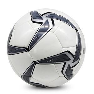 Ballon de football pliable léger, best-seller, en cuir PU, logo personnalisé cousu, fabriqué au Pakistan, taille officielle 5, ballon d'entraînement - Product Image 2