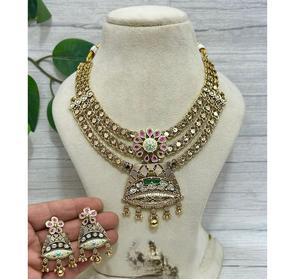 ชุดสร้อยคอพร้อมต่างหูดีไซน์หรูหรา คุณภาพพรีเมียม ชุบทอง ประดับโมอิสซาไนต์ งานฝังแบบคุณดัน โพลกี ราชวาดี ของขวัญแบบดั้งเดิมสำหรับผู้หญิง - Product Image 1