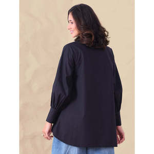 เสื้อเชิ้ตผ้าฝ้ายปักลายดอกไม้สีดำสำหรับผู้หญิงของดีบาโก้ แขนทรงบอลลูน ปกคอพับ ทรงหลวมสบายๆ - Product Image 4
