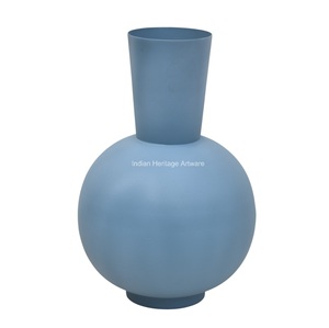 Indian Contemporary Iron Tabletop Flower <b>Vase</b> Model IHA24026 Size M Wedding Event Decorations Home Use IHA Brand Wholesale - Product Image 1