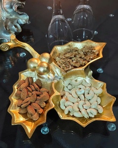 Plato de aluminio en forma de hoja de oro metálico decorativo hecho a mano más vendido para hoteles, restaurante, Hogar personalizado - Product Image 2