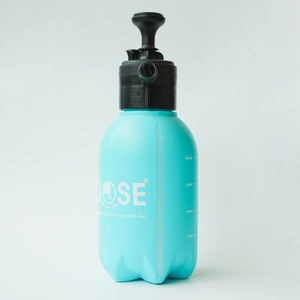 Regadera de plástico HDPE 2L de alta calidad de gran capacidad con marcas de nivel logotipo personalizado uso doméstico - Product Image 1