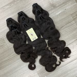 Extensiones de cabello ondulado de cuerpo indio de alta calidad más vendidas, cutícula cruda alineada, negro Natural para cabello humano de trama Genius - Product Image 4