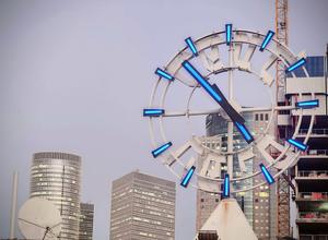 Esfera de Reloj de Torre Personalizada, Iluminada con LED para Exteriores, Esfera de Reloj Grande para Edificios y Fachadas - Product Image 3