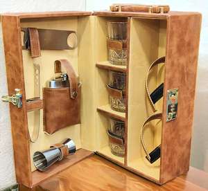 Conjunto de barra de cuero de terciopelo puro recién llegado de calidad superior para regalos de Festival de Navidad y Diwali - Product Image 1