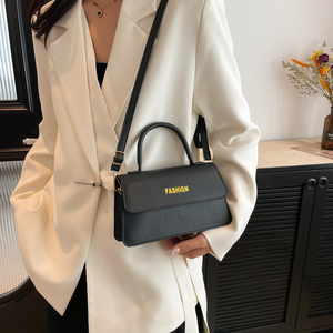 Vente en gros de mini sac à main bandoulière en cuir PU pour femmes de couleur pure géométrique trois sangles magnétique portable polyester automne - Product Image 3