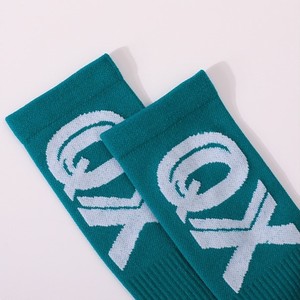 Custom Jacquard Logo Mid-Calf Sports <b>Socks</b> <b>with</b> Color Block <b>Toes</b> and Heels Arch Support ODM Factory Price - Product Image 2
