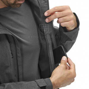 Veste coupe-vent élégante pour homme avec capuche et tissu imperméable Logo avant pour un usage décontracté Voyage Activités de plein air Activités quotidiennes Hiver - Product Image 6