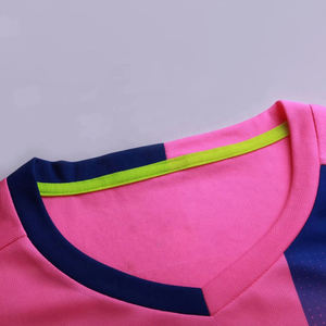 Conjunto de uniforme de fútbol personalizado profesional Camiseta de fútbol por sublimación OEM Ropa de equipo transpirable de secado rápido 2025 - Product Image 6