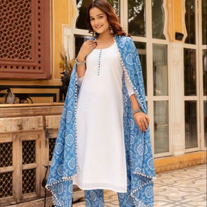 Ensemble de robe décontractée en coton blanc SUNHARI avec dupatta en coton bleu Bhandej pour adolescentes, taille naturelle ajourée - Product Image 1