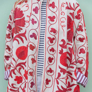 Chaqueta Acolchada Suzani de Lona Blanca con Bordado Floral y Botones, Forro de Algodón Ecológico, Abrigo Unisex de Invierno - Product Image 1