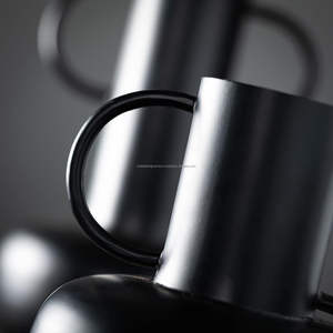 Lot de 2 vases à fleurs en métal noir modernes avec poignées pour table et sol, décoration de maison et de jardin - Product Image 3