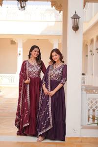 Hermoso Vestido largo de fiesta y Dupatta - Product Image 5